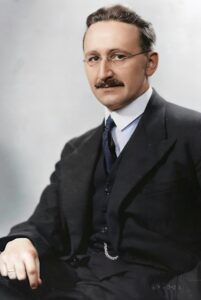 A Boston Prof Links Hayek to the ‘Far Right’