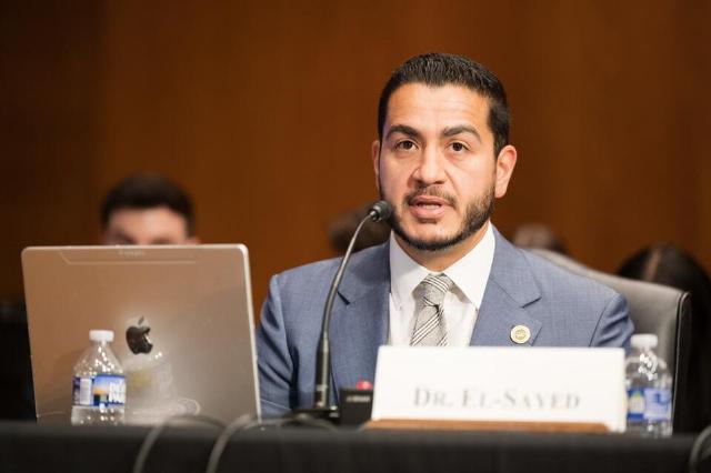U.S. Senate Committee on Health, Education, Labor and Pensions, Public domain, via Wikimedia Commons