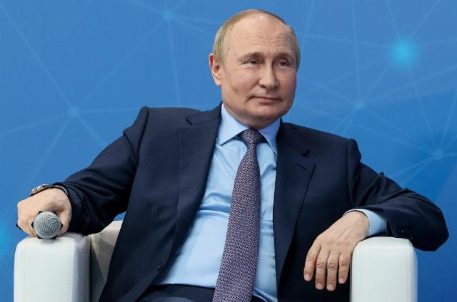 <p><em>Image: www.kremlin.ru via <a data-cke-saved-href=